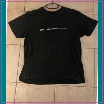 🌟🌟tshirt rica levis taille xl 🌟🌟