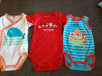 Lot 3 bodies 3 mois