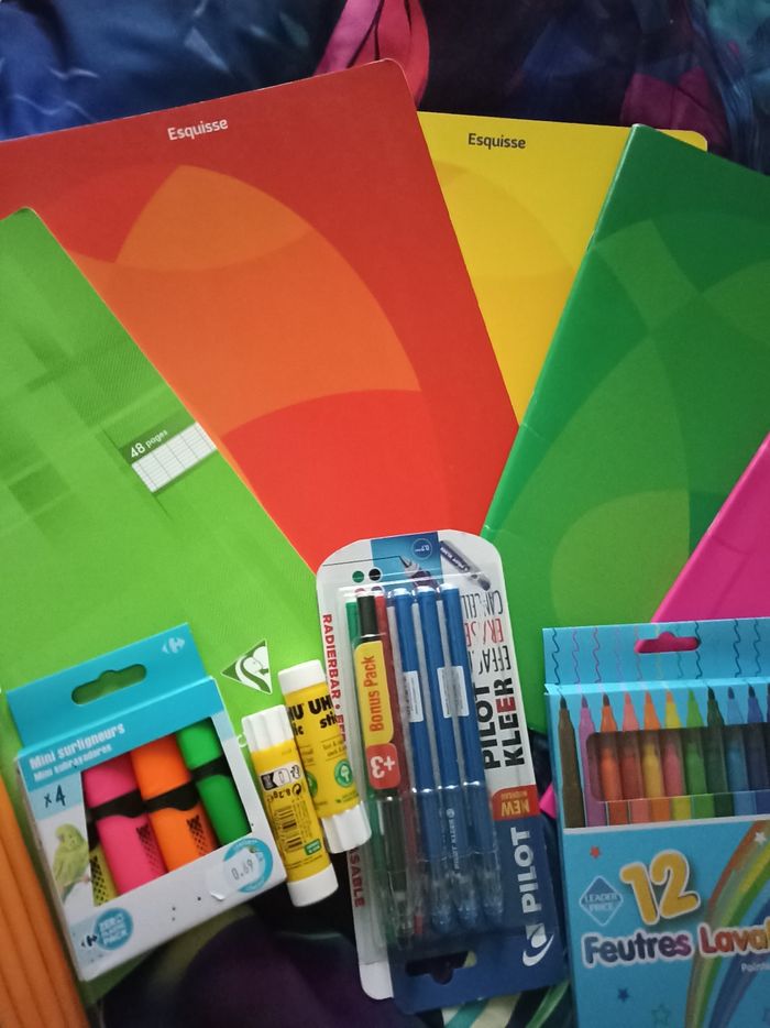 Lots fournitures scolaires - photo numéro 4