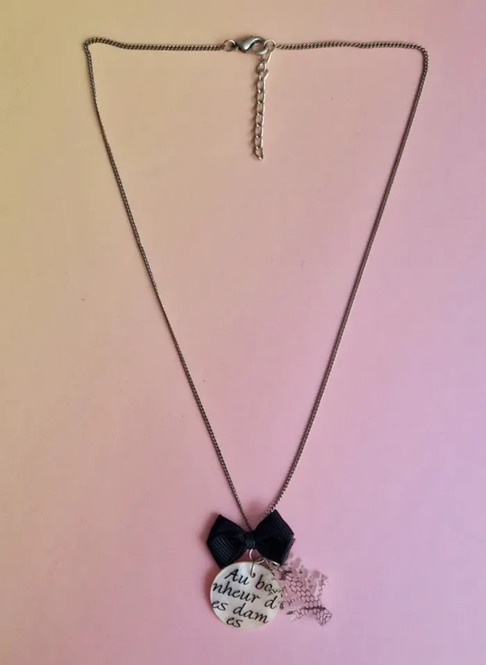 Collier nœud