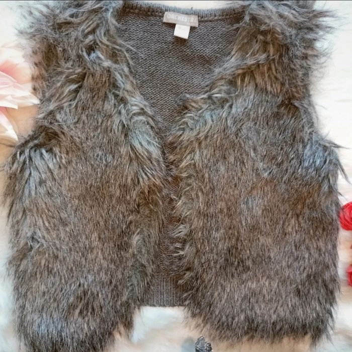 Gilet fourrure sans manches 8 ans - photo numéro 2