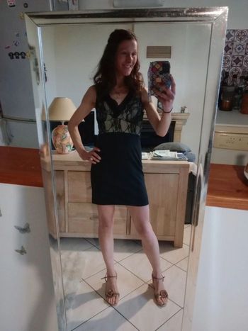 Robe 38 buste tulle et dentelé noir c69
