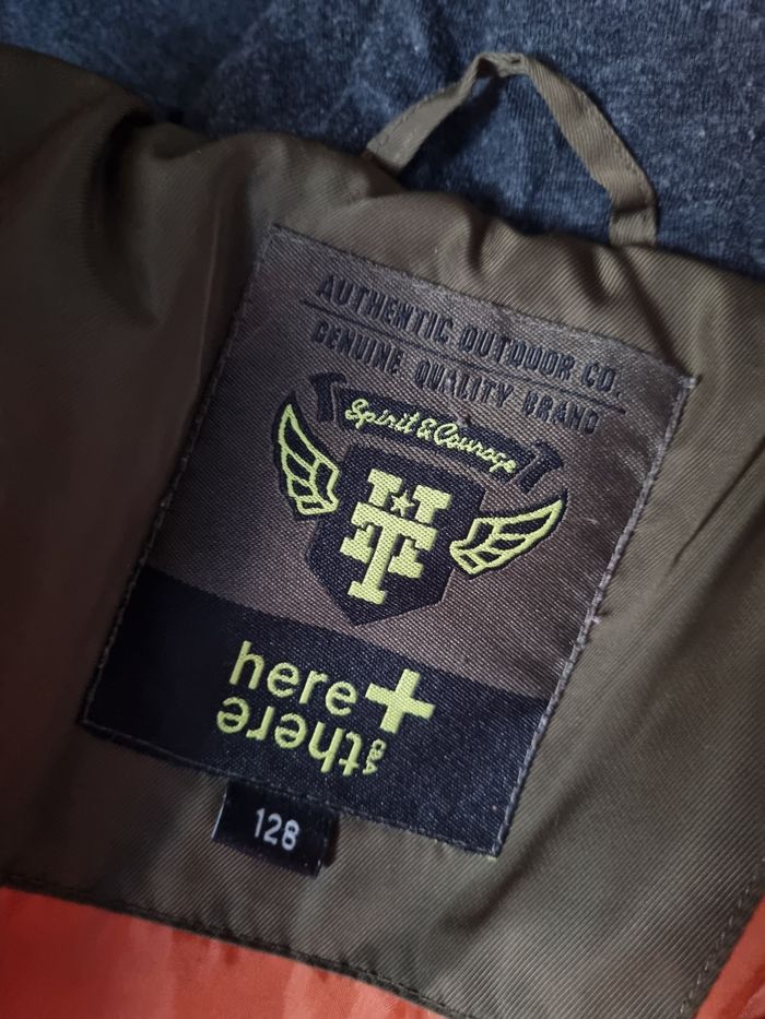 Veste doudoune zippée 2 en 1 avec capuche 8ans - photo numéro 6