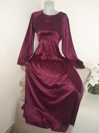 Robe longue💫 touché satiné 💫Shein Taille 40-42