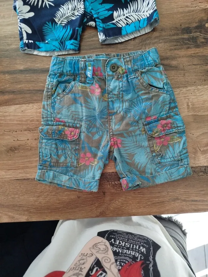 Lot 12 mois shorts - photo numéro 2