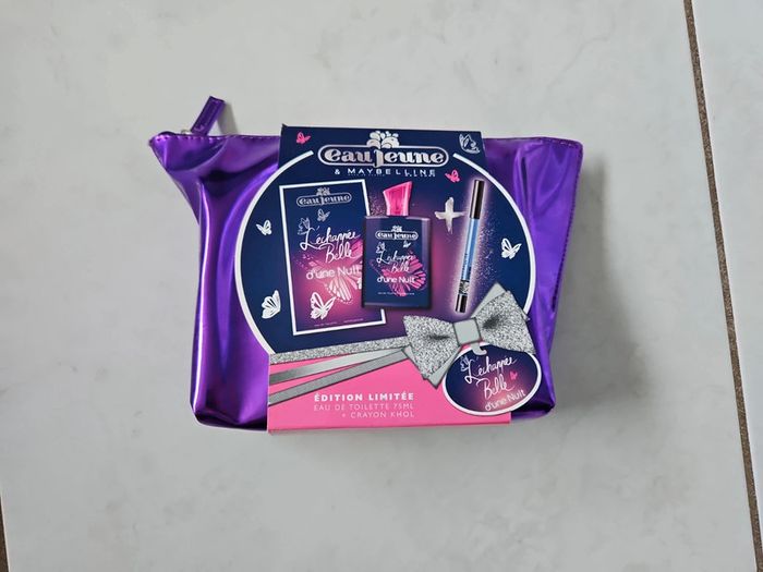 Eau jeune trousse échappée belle d'une nuit et 1 crayon khôl neuf - photo numéro 2