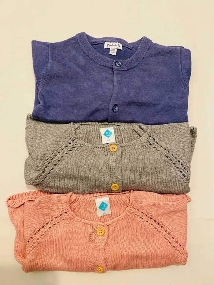 Lot 3 gilets fille 9 mois