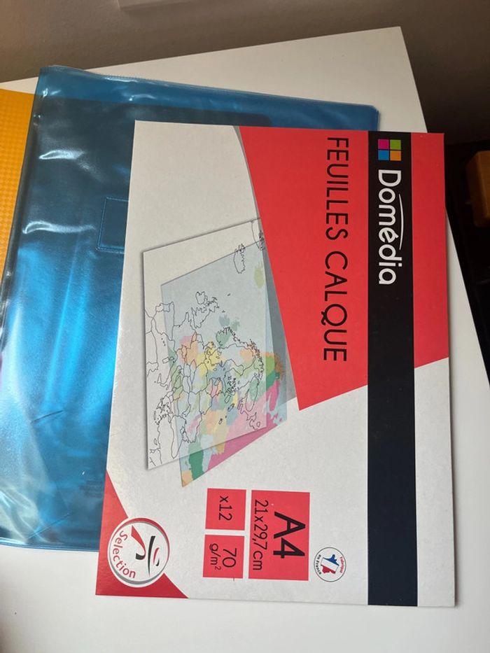 Lot fournitures scolaire - photo numéro 2