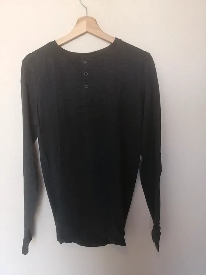 Sweat manches longues taille M ou176 cm