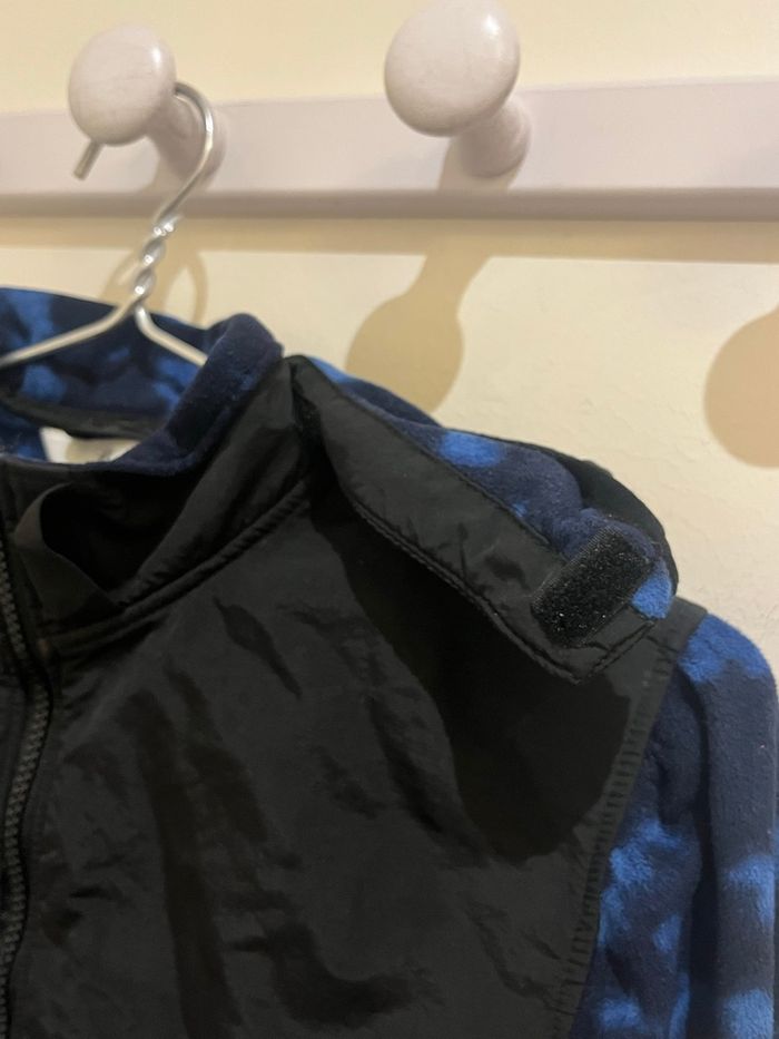 Veste coupe vent à capuche bleue et noire h&m taille 13-14 ans - photo numéro 5