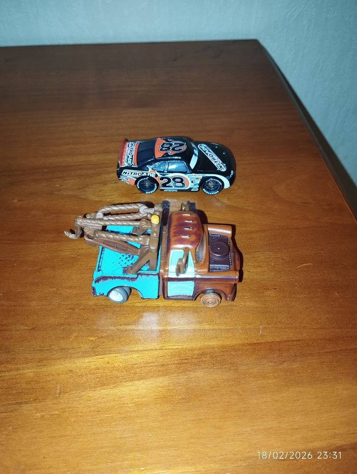 2 petites voitures cars - photo numéro 2