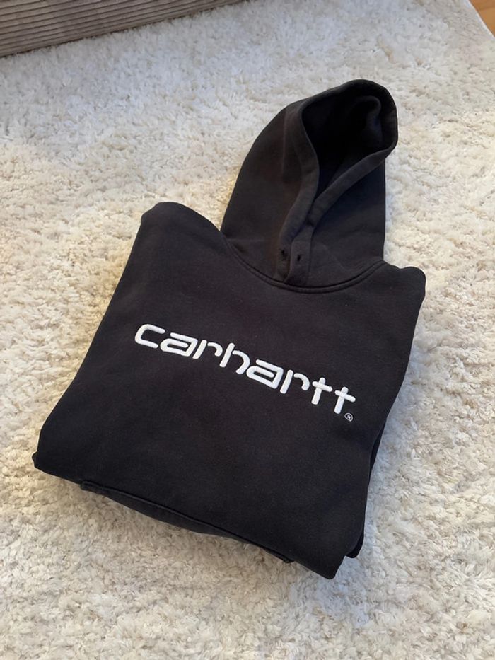Hoodie Carhartt couleur noir, logo brodé taille M très bon état