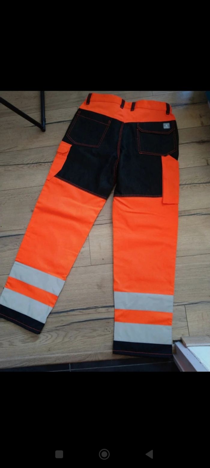 Pantalon de travail de taille M. - photo numéro 4