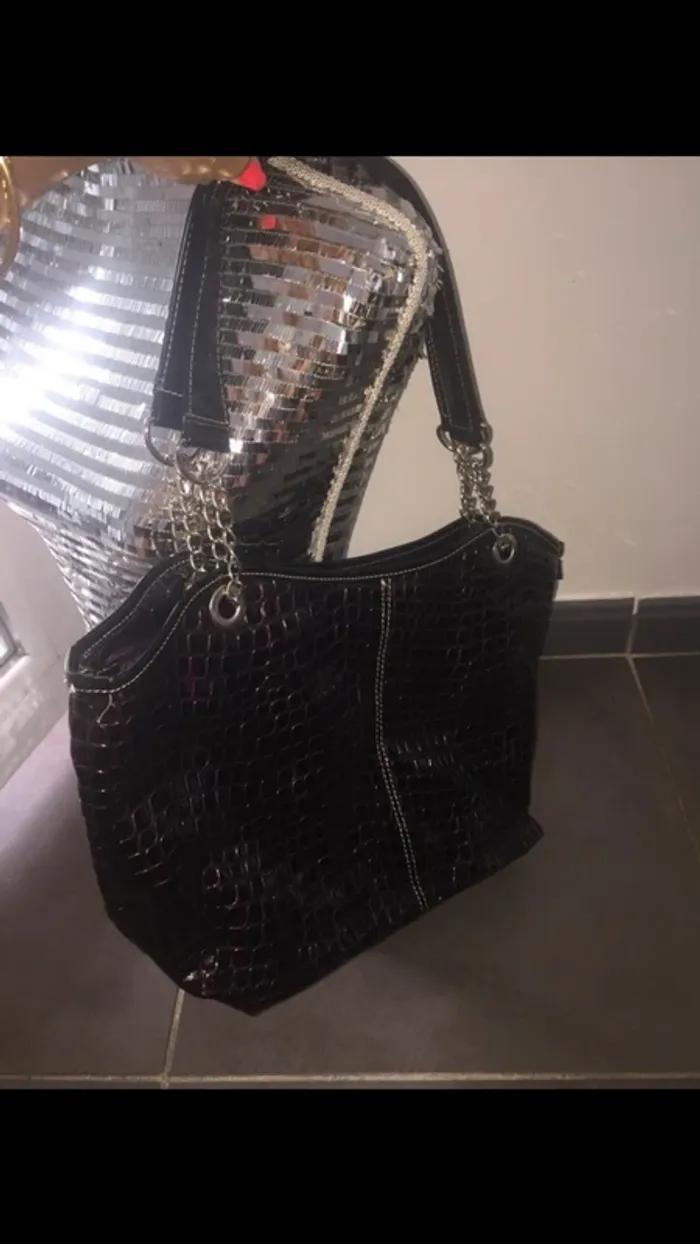 Sac porté épaules style croco - photo numéro 2