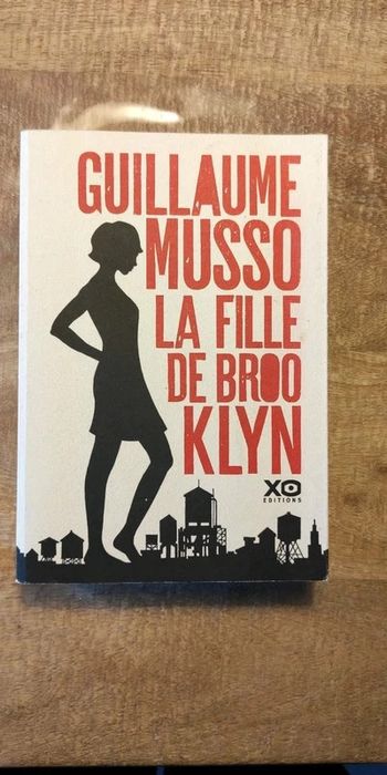 Livre grand format "La fille de Brooklyn" de Guillaume Musso