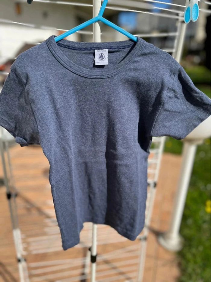 T shirt bleu petit bateau taille 8 ans
