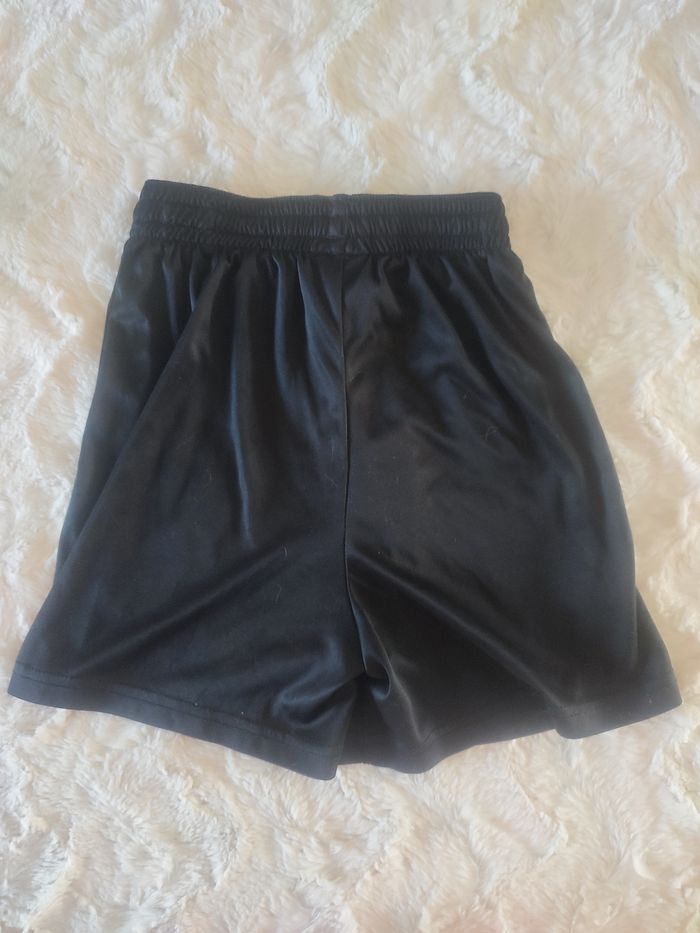 Short de foot noir Pro Touch taille 8/10 ans - photo numéro 3
