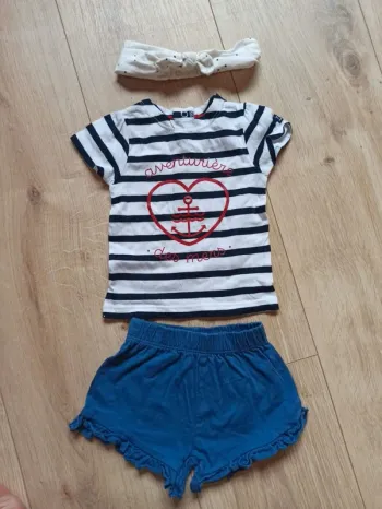 Ensemble short t-shirt bandeau