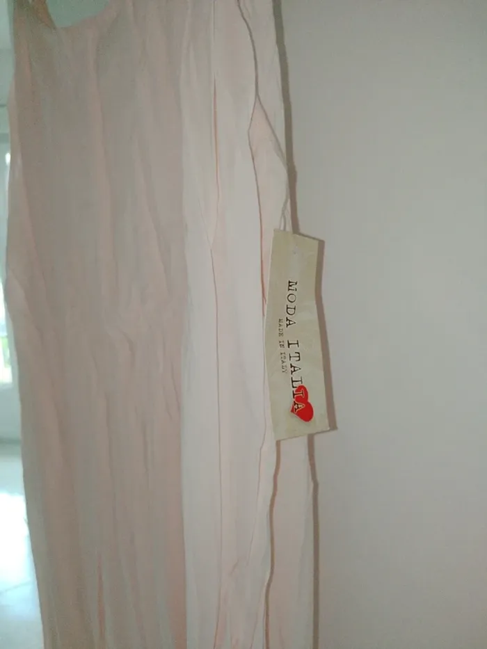Robe d'été mi-longue à bretelles rose clair - photo numéro 2