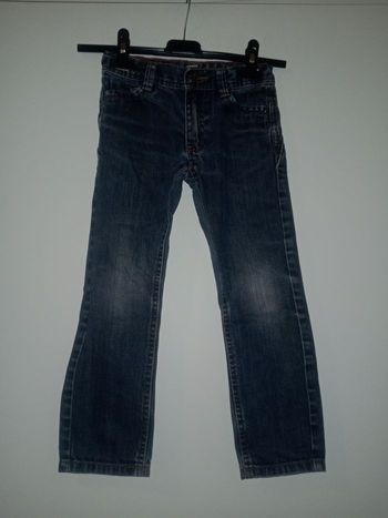 Jean tape à l'oeil taille 5 ans