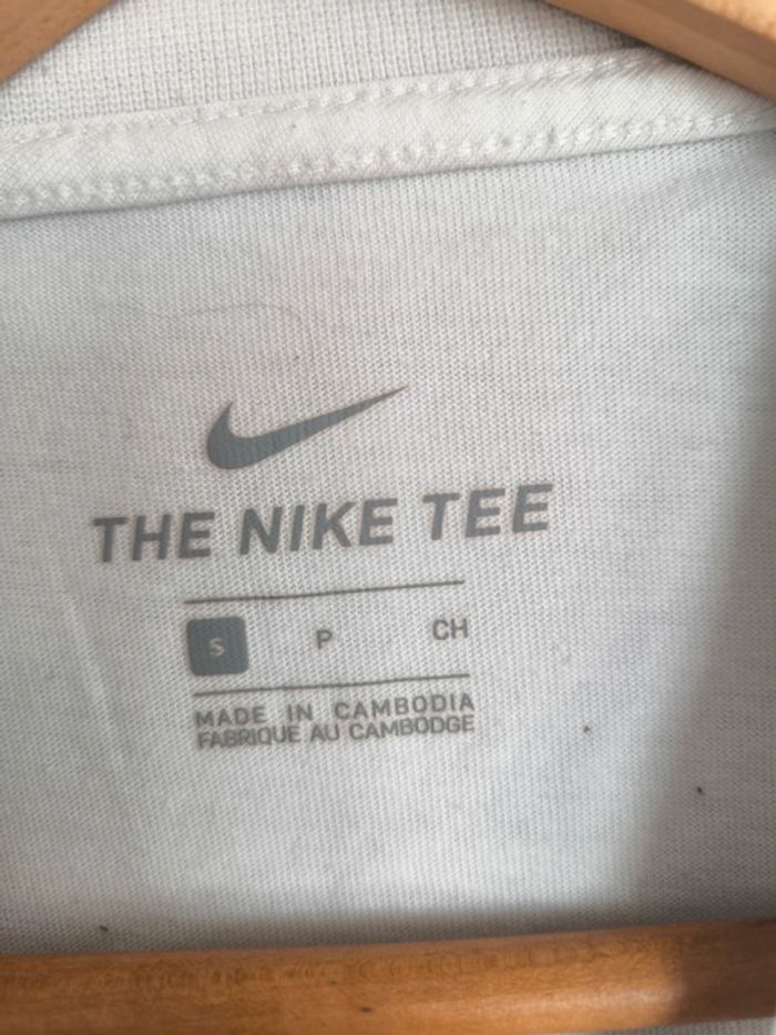Tee shirt Nike taille S - photo numéro 4