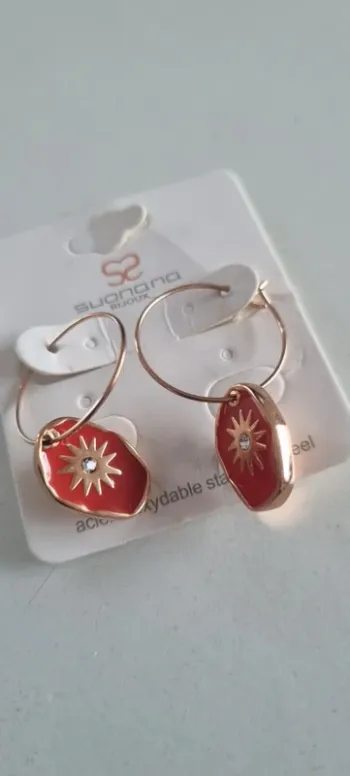 Boucles d'oreilles créoles acier inoxydable soleil rouge neuve