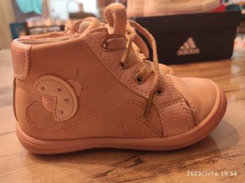 Chaussure montante