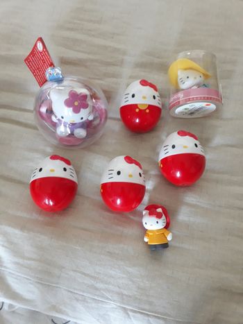 Lot de 7 figurines Hello Kitty