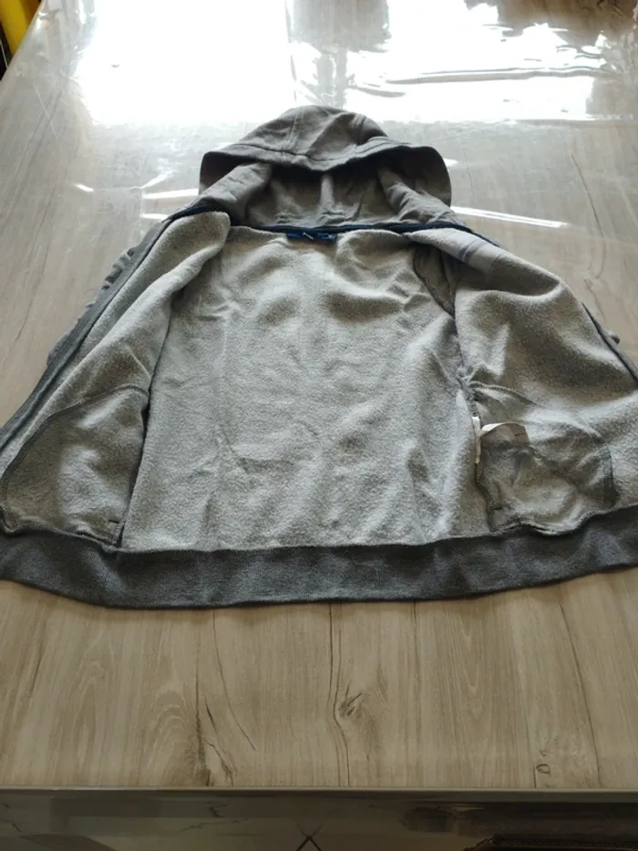 Gilet - garçon - 6 ans - photo numéro 2