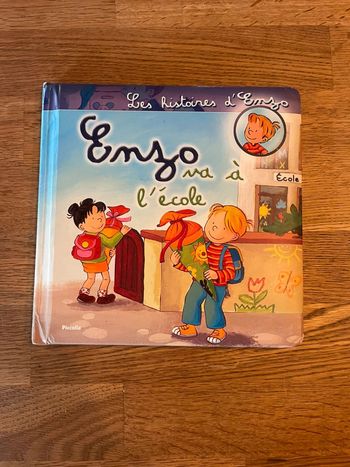 Livre Les histoires de Enzo Enzo va à l’école