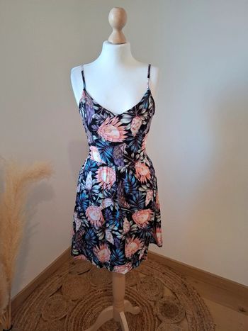 Robe courte Fleurie H&M taille XS 34