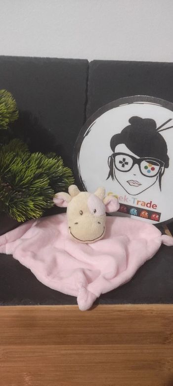 doudou vache nicotoy vetir rose beige cocard carré plat Girafe Sourire Marron