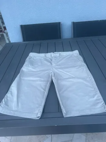 Bernuda gris clair