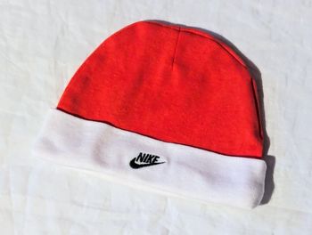Petit Bonnet Nike Rouge Petit Bandeau Inférieur Blanc Vêtement Accessoire Petits Enfants Bébés