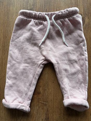 Pantalon rose Kiabi 3 mois avec cordon de serrage