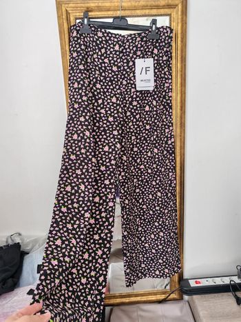 Pantalon large fleurs neuf