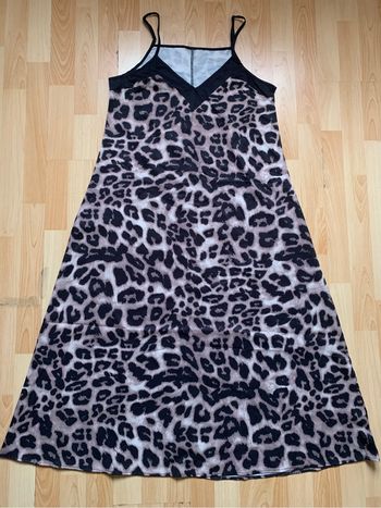 Magnifique robe très légère pour l’été taille L