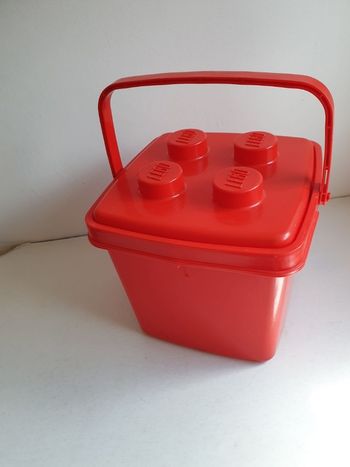 Seau pour ranger des lego