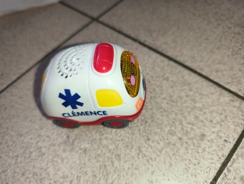 Tut tut bolide clémence l'ambulance