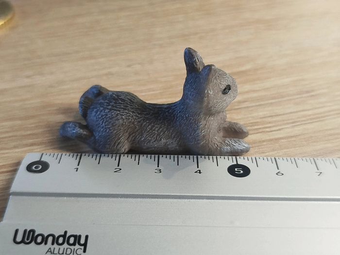 Figurine lapin couché gris Animal de la ferme - photo numéro 5