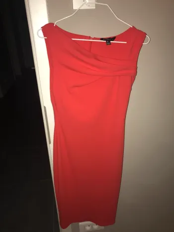 Robe Scarlett B
