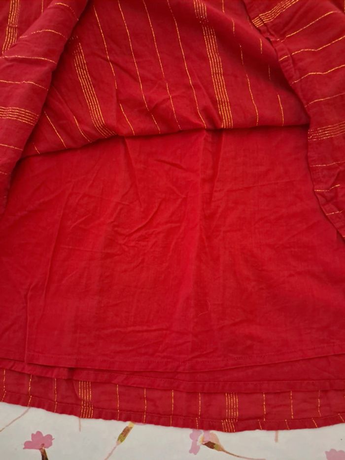 Belle robe 👗 rouge avec fils d'or, bretelles et col tressés - T 10 A - photo numéro 4