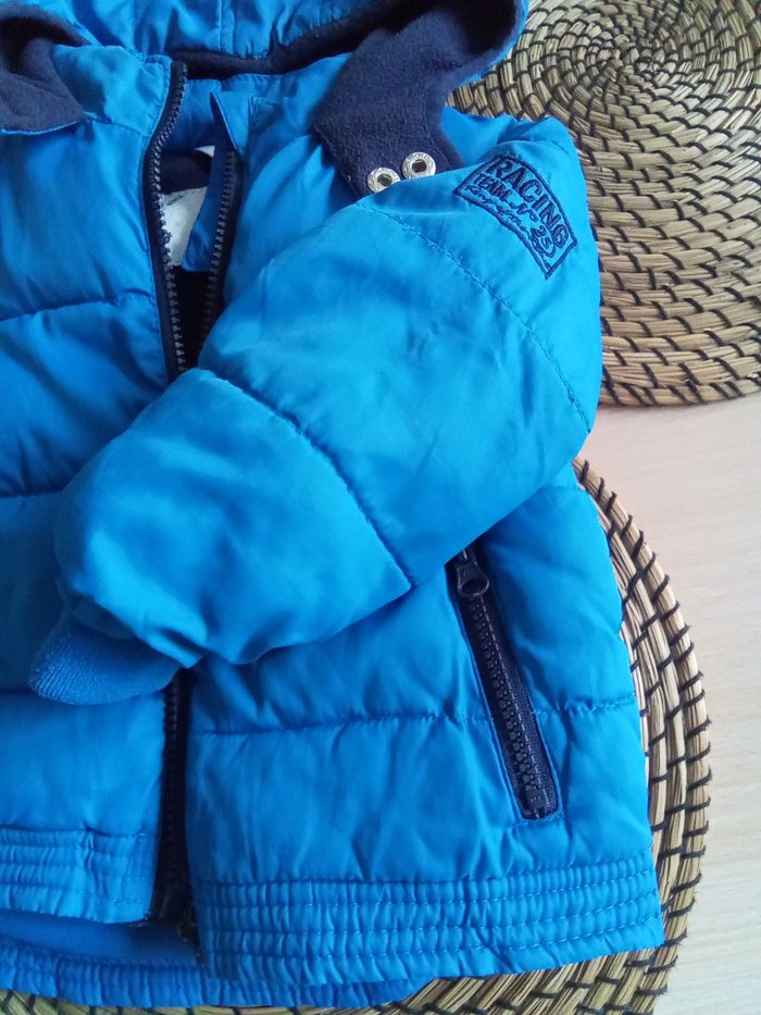 Doudoune bleue avec capuche Kidkanai taille 18 mois - photo numéro 4