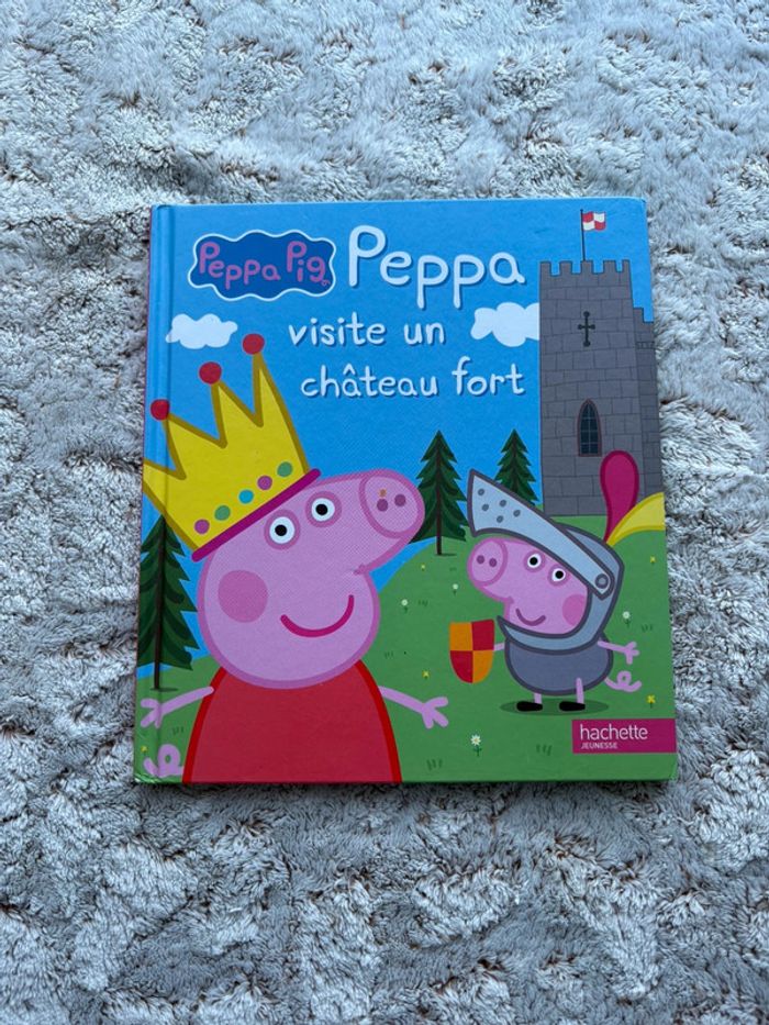 Livre Peppa Pig visite un château fort