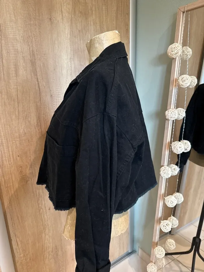 Jolie veste en jean courte femme - photo numéro 2