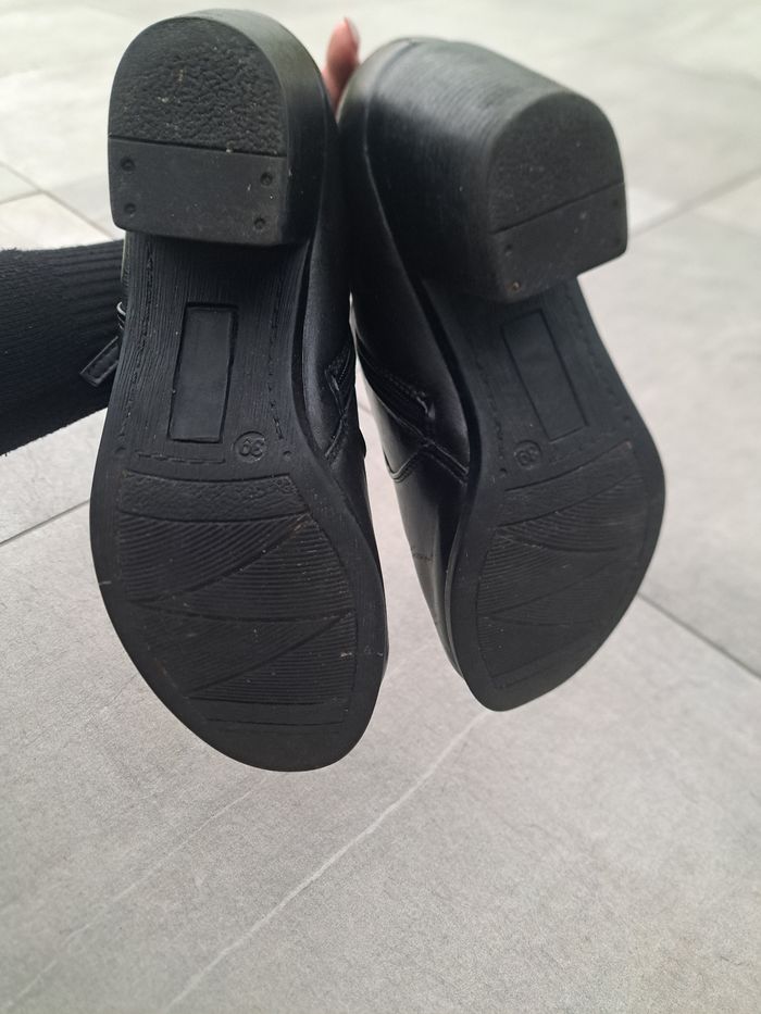 Bottines à talons noir simili cuir 👢 - photo numéro 9