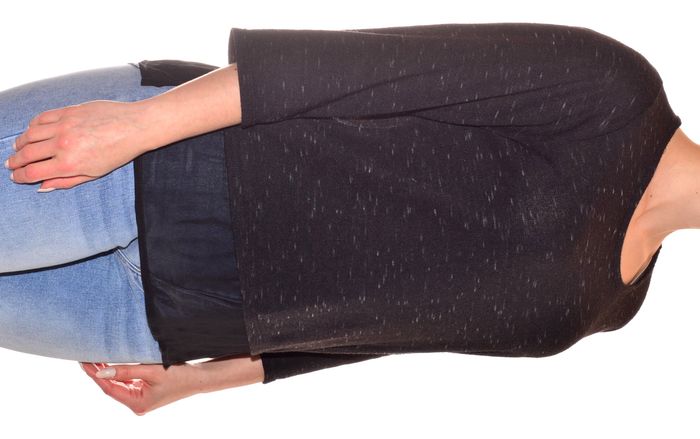 pull fin noir uni semi-transparent sur le bas taille M manches 3/4 col rond fluide - photo numéro 3