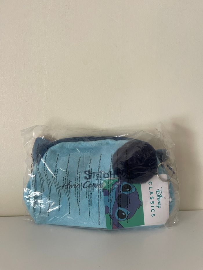 Trousse crayon ou maquillage velours bleu stitch Disney - photo numéro 2