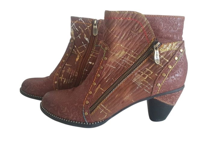 Bottines Laura Vita -Cuir Travaillé & Esprit Arty -Pointure 40
- photo numéro 3