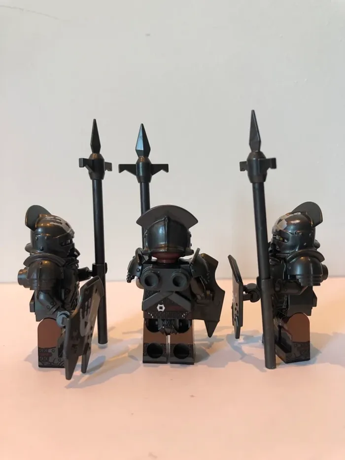 Figurine type lego 10 Orcs lanciers. le seigneur des anneaux - photo numéro 4